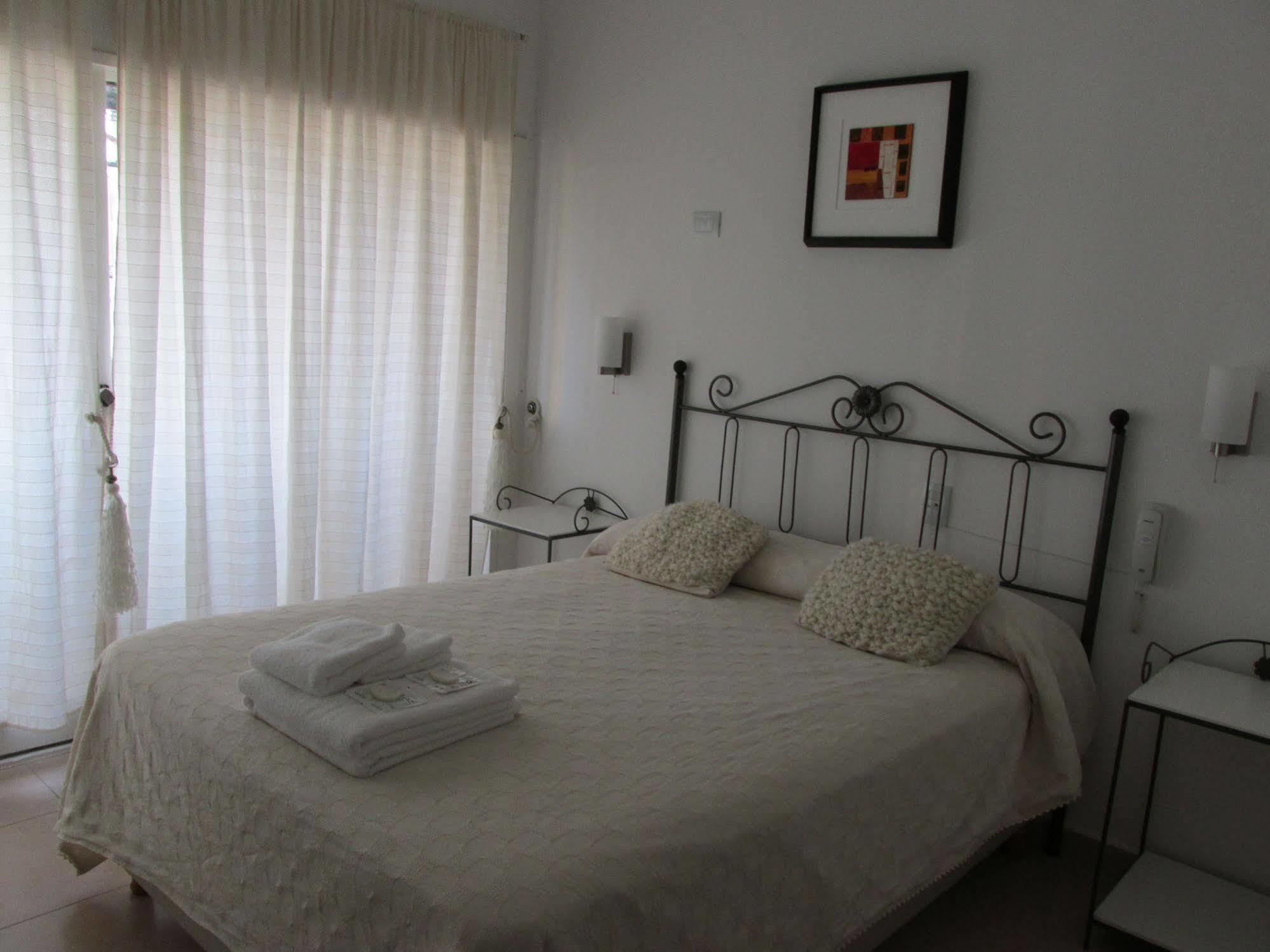 Faro Del Parque Inn